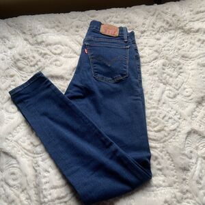 Levi's Women's 710 Super Skinny Jeans Size 28 Dark Wash Indigo Denim Classic